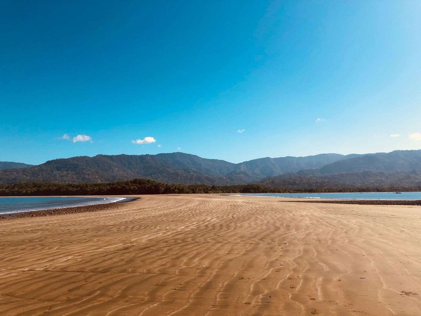 Playa Uvita — Cola de la Ballena